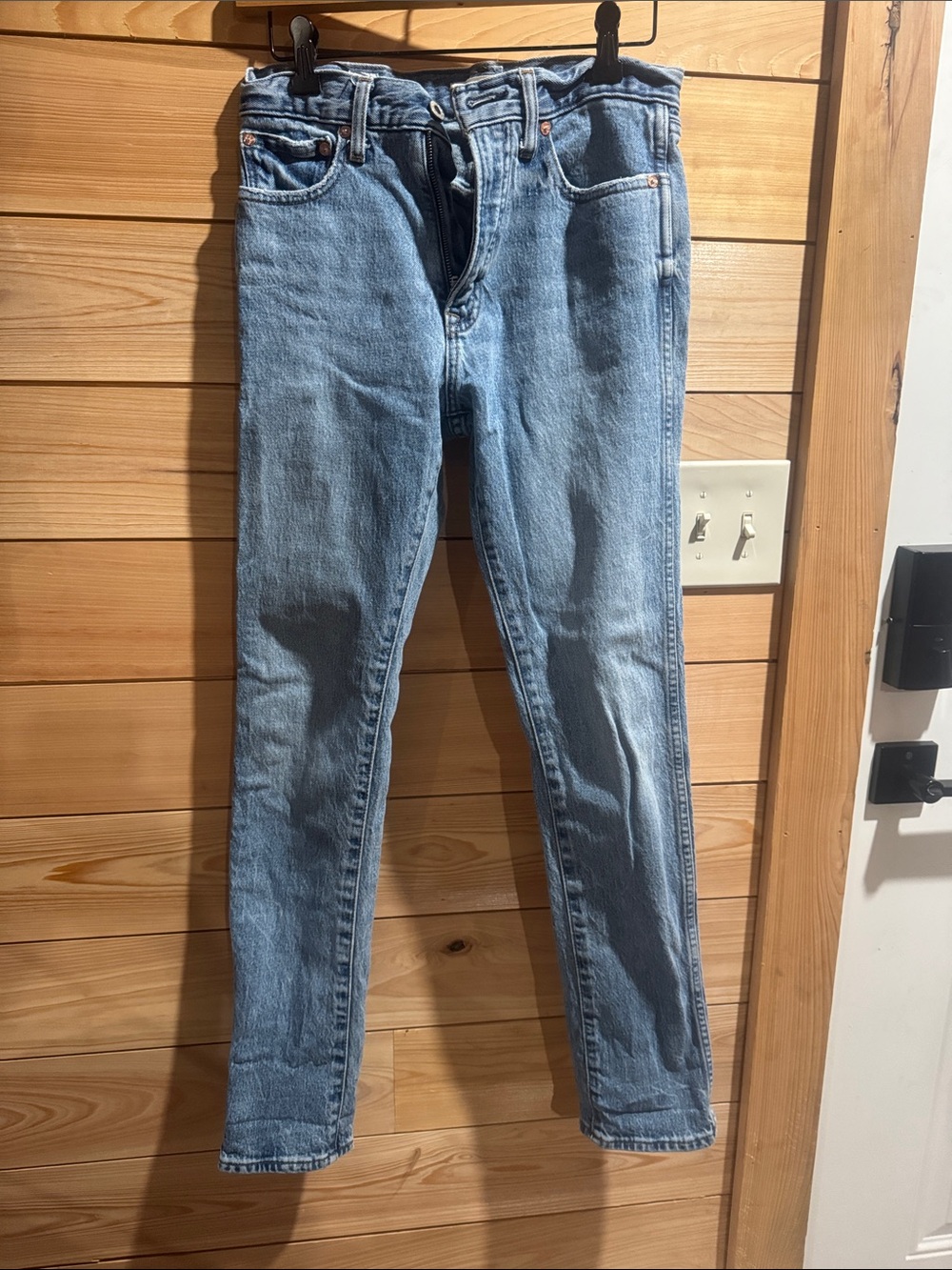 GAP Skinny Jeans in Light Blue Wash